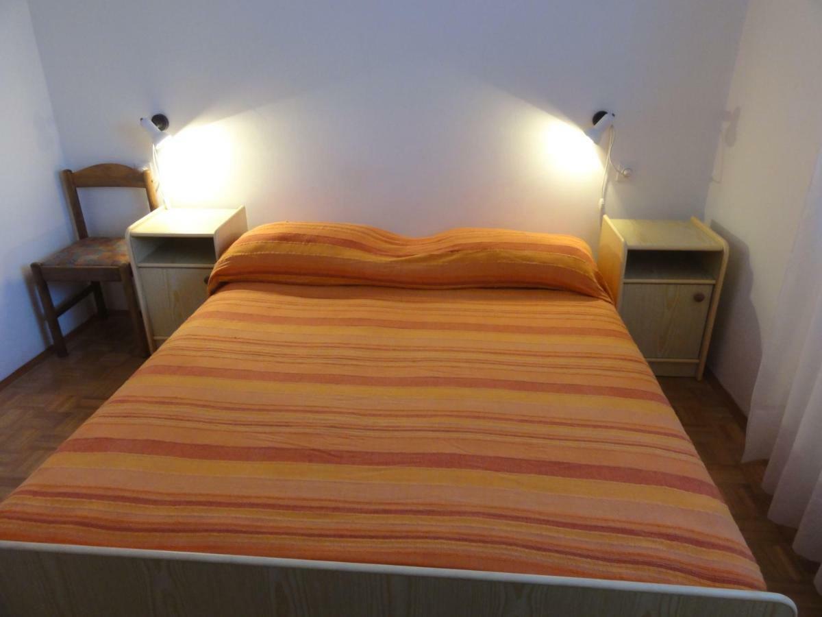 Nice And Cozy Apartment Ferry In Medulin Bagian luar foto