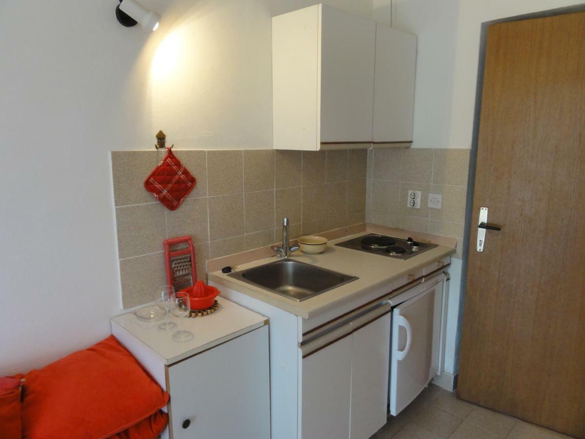 Nice And Cozy Apartment Ferry In Medulin Bagian luar foto