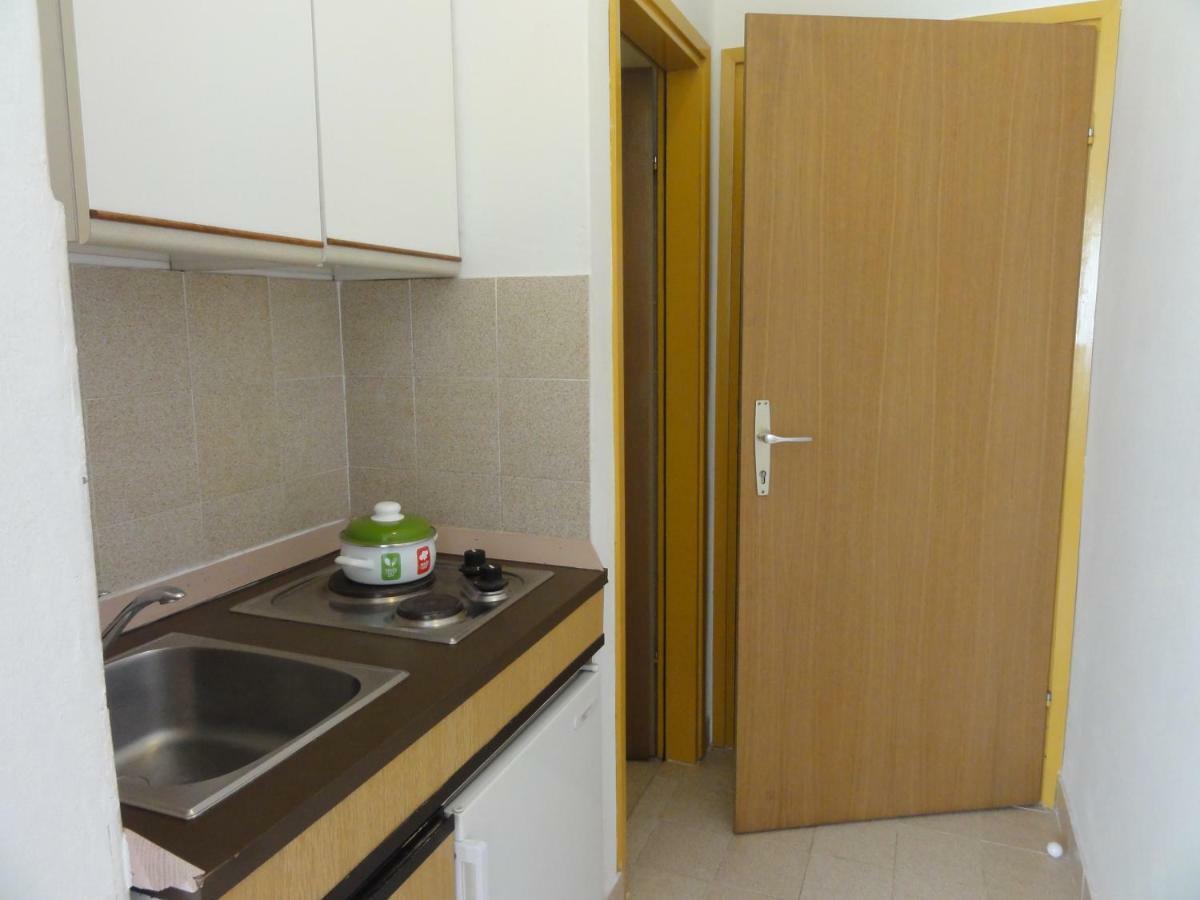 Nice And Cozy Apartment Ferry In Medulin Bagian luar foto