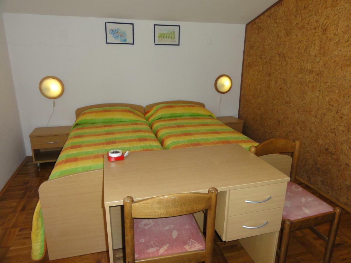 Nice And Cozy Apartment Ferry In Medulin Bagian luar foto