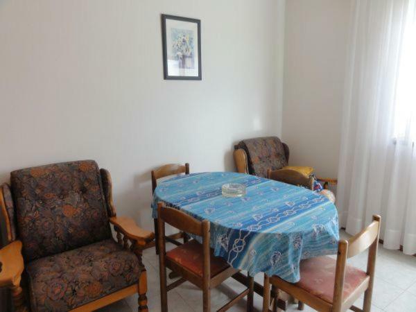 Nice And Cozy Apartment Ferry In Medulin Bagian luar foto