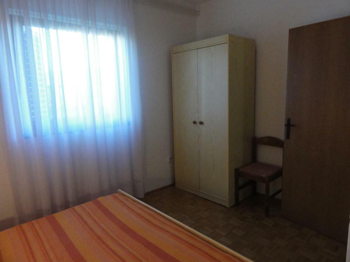 Nice And Cozy Apartment Ferry In Medulin Bagian luar foto